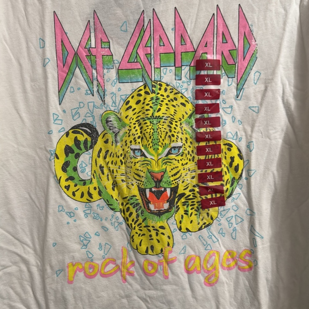 Def Leppard T-shirt - Picture 2 of 5